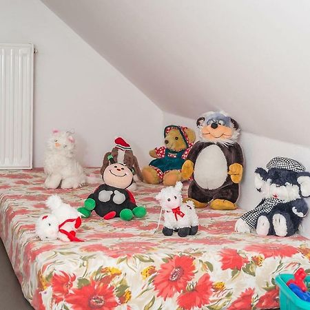 Apartma Ajda Komenda Екстериор снимка