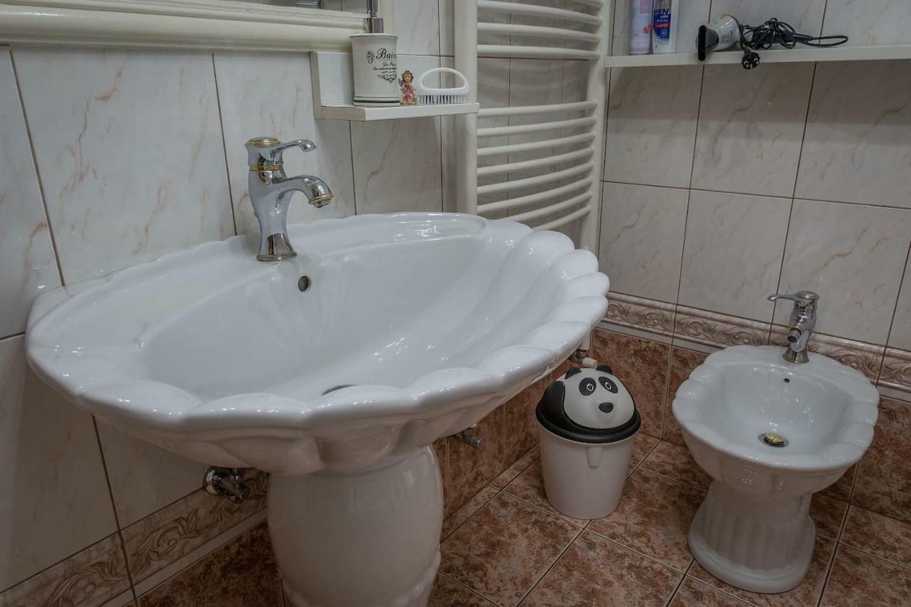 Apartma Ajda Komenda Екстериор снимка