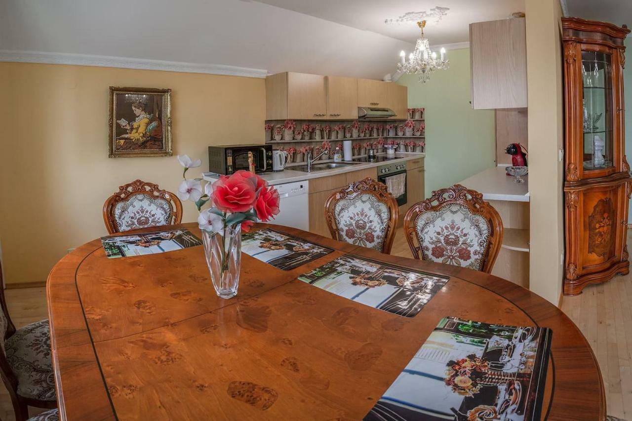 Apartma Ajda Komenda Екстериор снимка