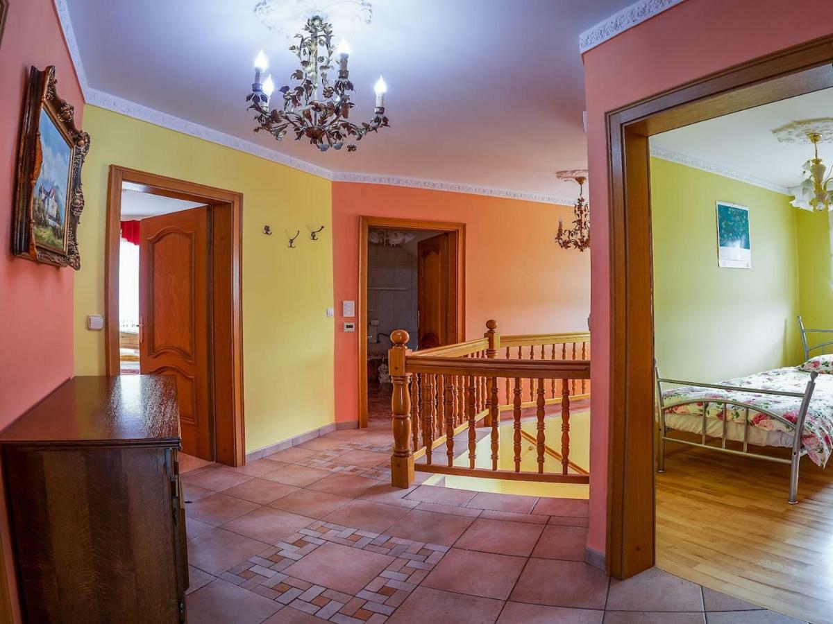 Apartma Ajda Komenda Екстериор снимка